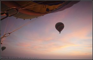 valley of the kings dawn balloon ride 1 sm.jpg